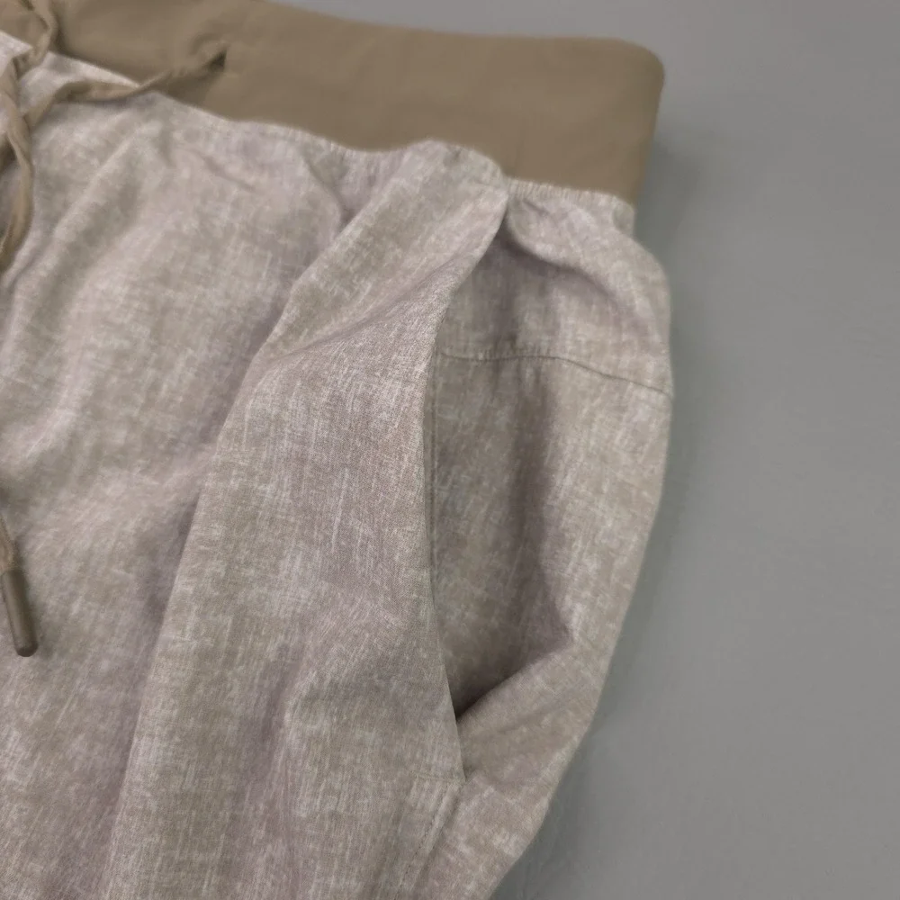 Lululemon THE Shorts Mens Medium Beige Lined 9 Inseam Athletic Running Training